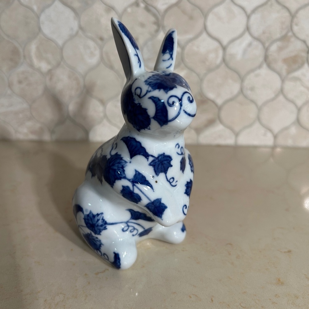 Blue and white glass bunny